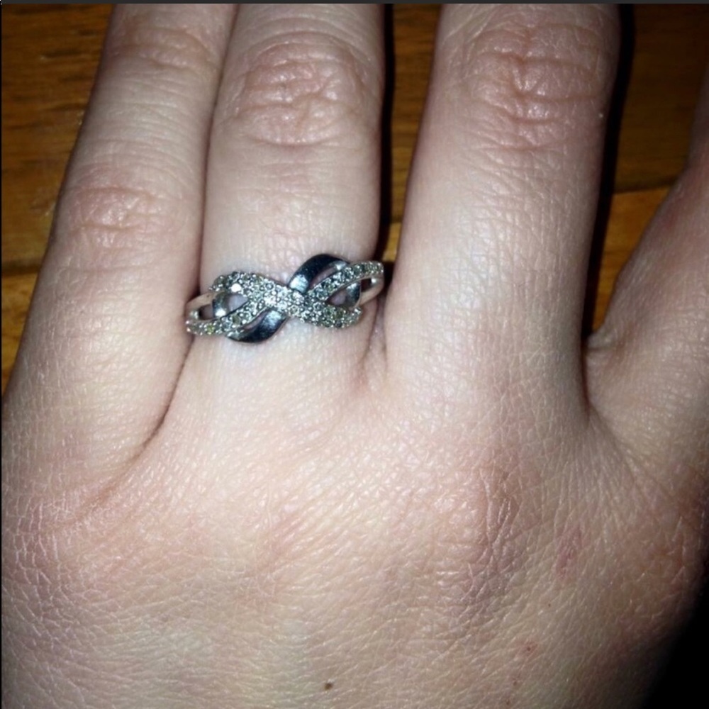 Zales infinity ring size 6.5